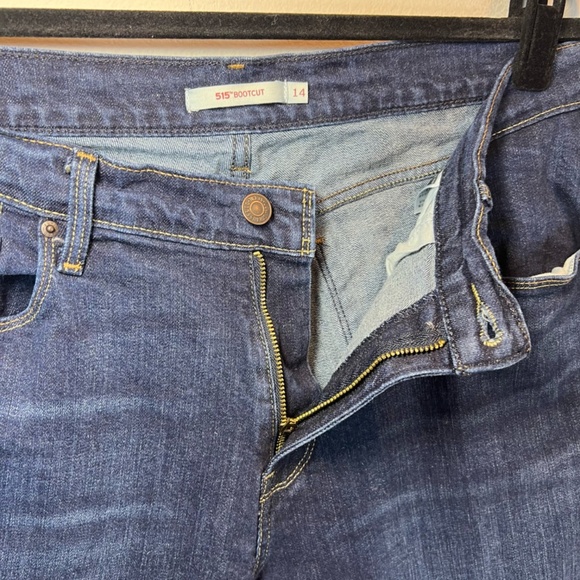 Levis Womens 515 Bootcut Jeans Dark Blue Denim Wash Mid Rise Zip Stretch Size 14 - Picture 7 of 14